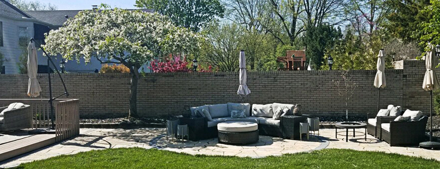Dwight's Casual Spot Banner2
